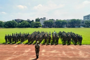 高中“第一課” 軍訓(xùn)燃熱血——金華市方格外國(guó)語(yǔ)學(xué)校2021級(jí)高一新生軍訓(xùn)開(kāi)營(yíng)